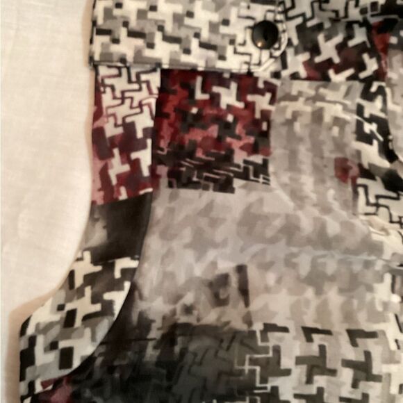 Maurices Women's Lightweight Sheer Pull Over Business Casual Blouse Size Small - Picture 6 of 15